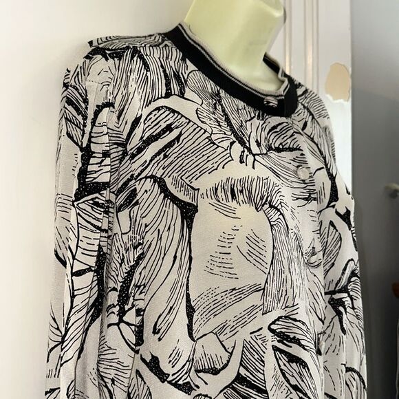 Vintage 90s Melrose Black & White Leaf Motif Button Front Rayon Blouse - Picture 5 of 8